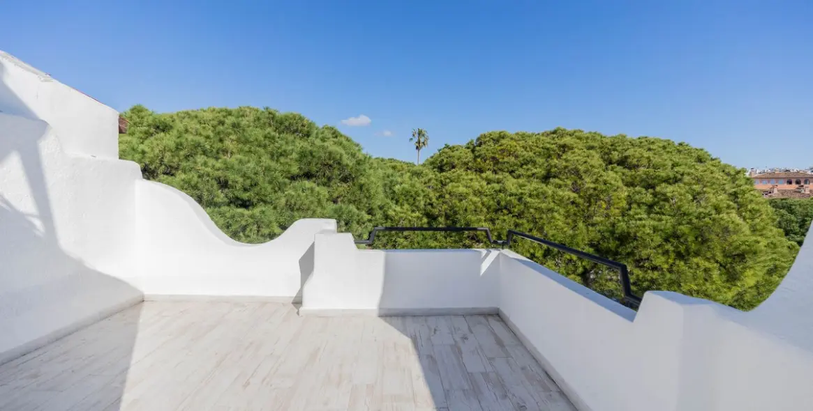 Sale of semi-detached house in Calahonda 7