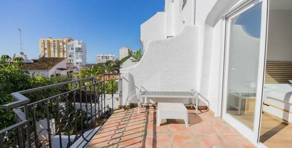 Sale of semi-detached house in Calahonda 10