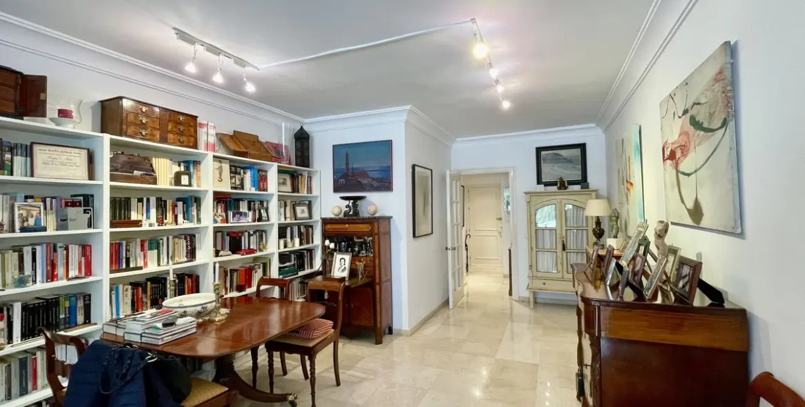 Sale of middle floor apartment in San Pedro de Alcántara 4