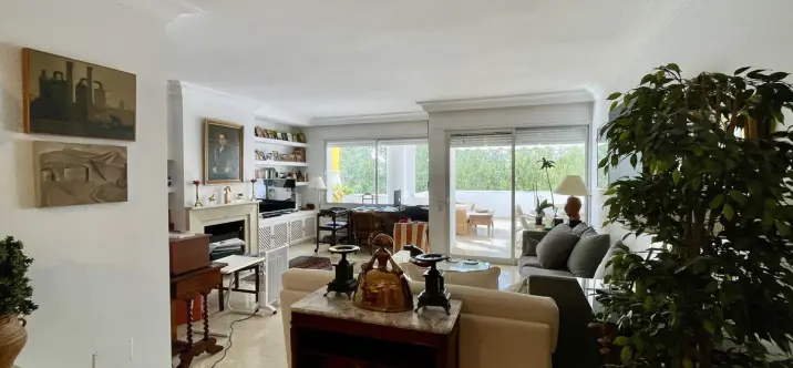 Продажа апартаментов на среднем этаже в San Pedro de Alcántara 4