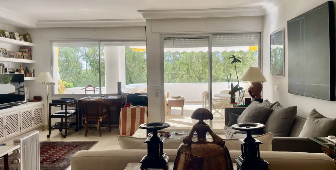 Sale of middle floor apartment in San Pedro de Alcántara 7