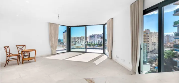 Продажа апартаментов на среднем этаже в Fuengirola 0