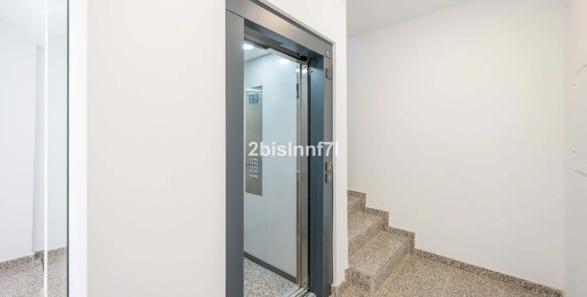 Sale of middle floor apartment in Fuengirola 24