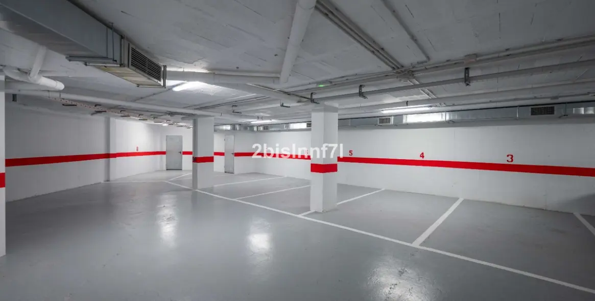 Sale of middle floor apartment in Fuengirola 25