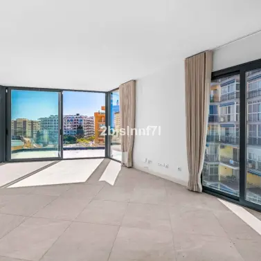 Venta de apartamento en planta media en Fuengirola