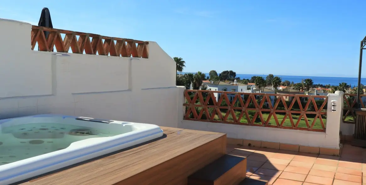 Продажа таунхауса в Estepona 1