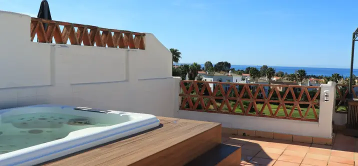 Venta de adosado en Estepona 0