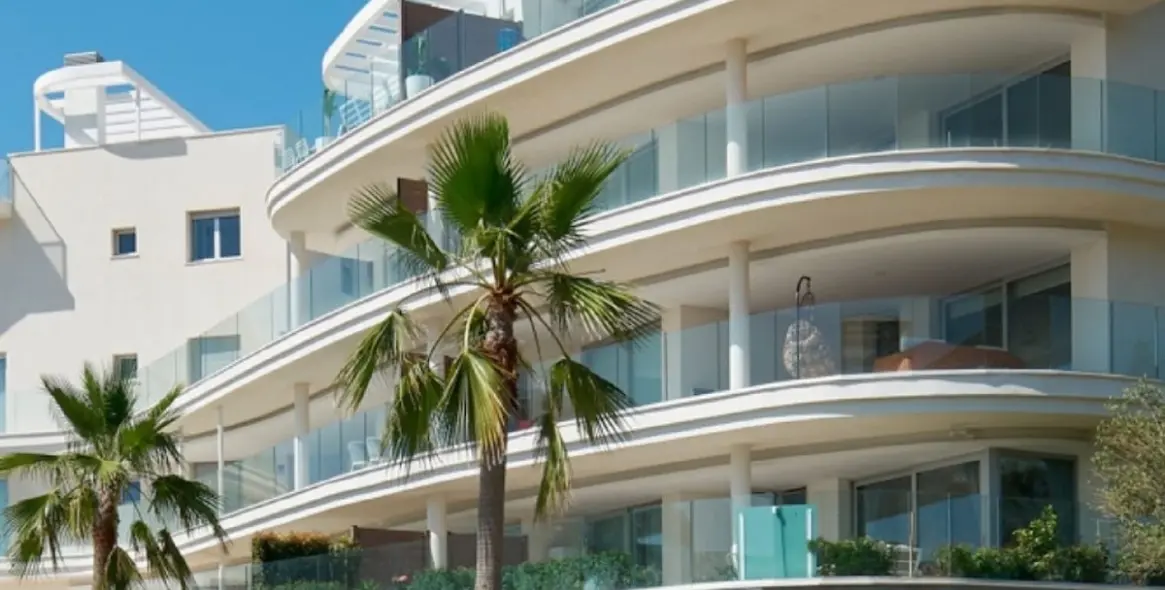 Продажа апартаментов на среднем этаже в Fuengirola 1