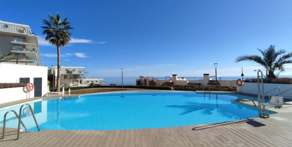 Продажа апартаментов на среднем этаже в Fuengirola 2