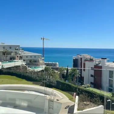 Продажа апартаментов на среднем этаже в Fuengirola