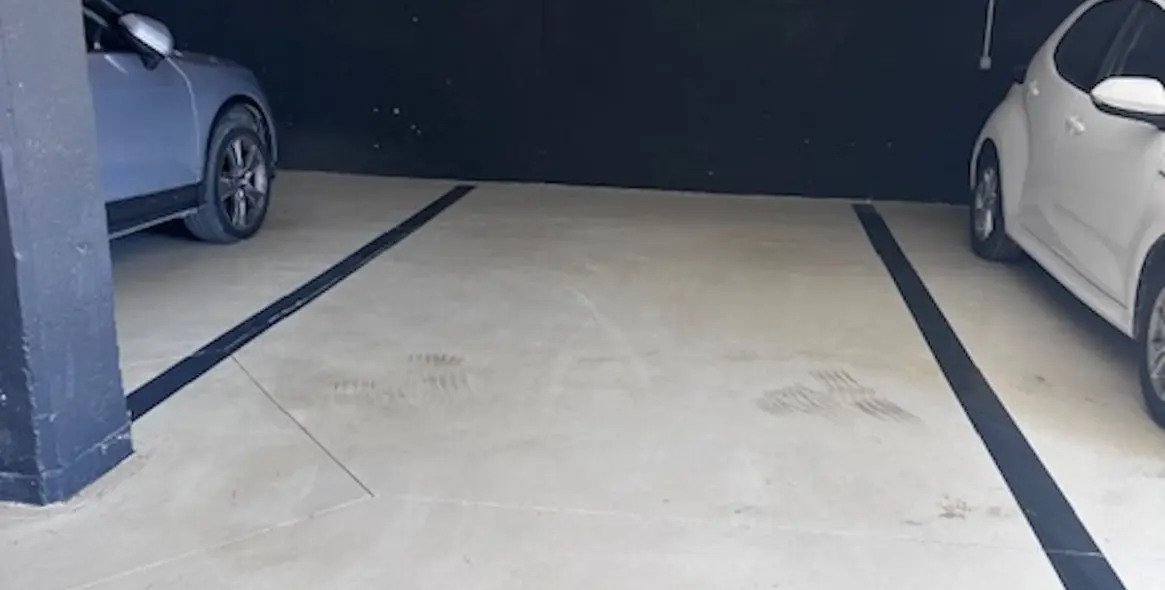 Sale of middle floor apartment in Fuengirola 42