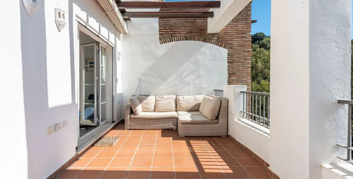 Sale of penthouse in Los Arqueros 6