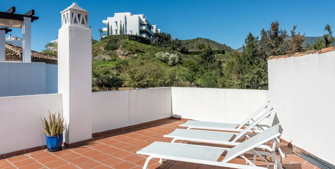 Sale of penthouse in Los Arqueros 8