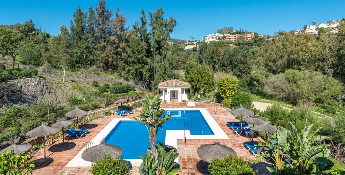 Sale of penthouse in Los Arqueros 10