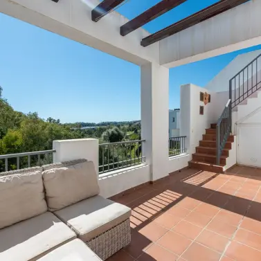 Sale of penthouse in Los Arqueros