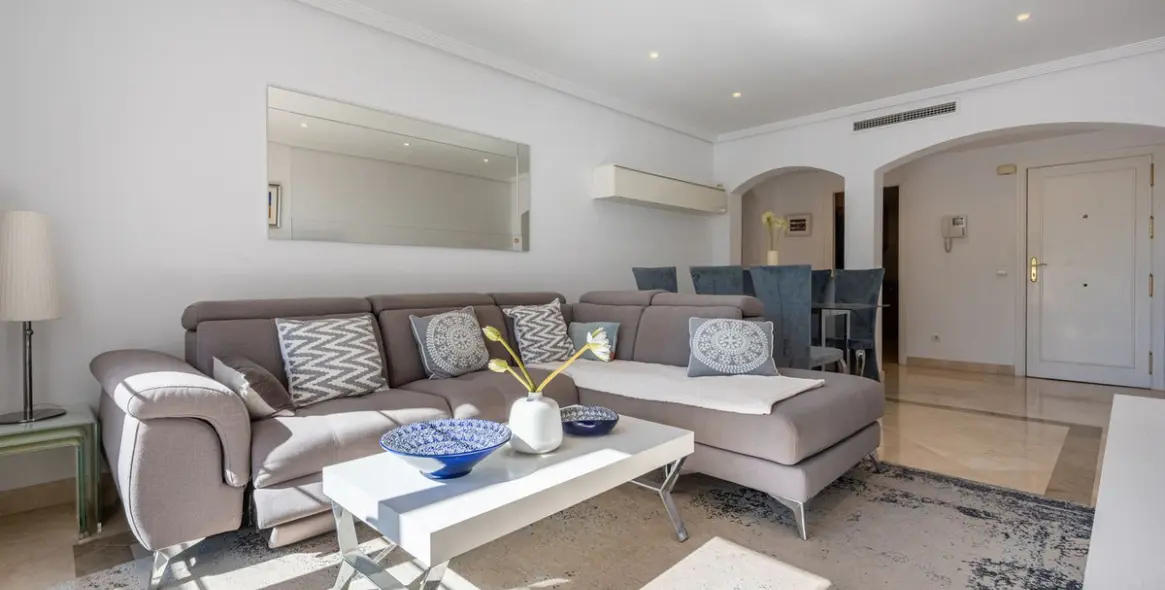 Sale of penthouse in Los Arqueros 16