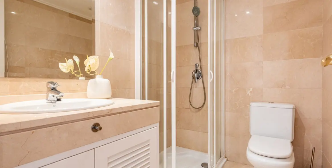 Sale of penthouse in Los Arqueros 28