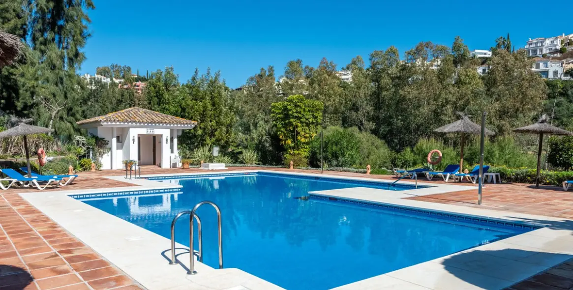 Sale of penthouse in Los Arqueros 29