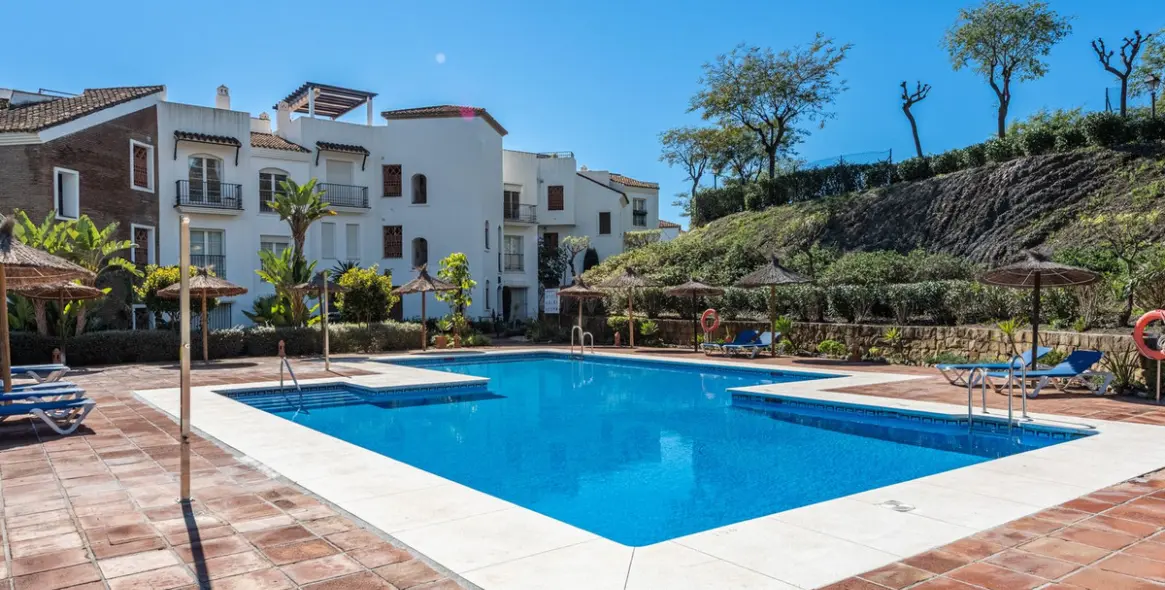 Sale of penthouse in Los Arqueros 30