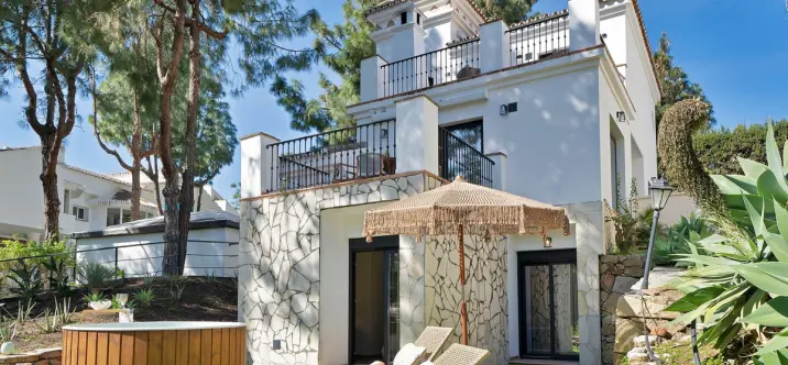 Продажа  отдельно стоящей виллы в Calahonda 0