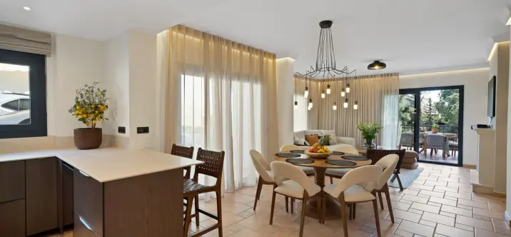 Продажа  отдельно стоящей виллы в Calahonda 2