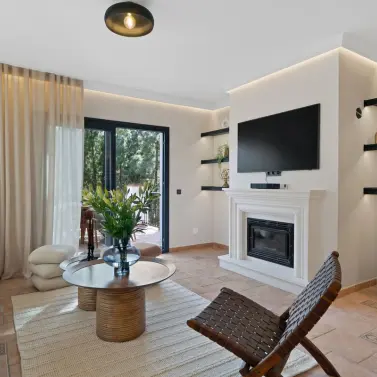 Продажа  отдельно стоящей виллы в Calahonda