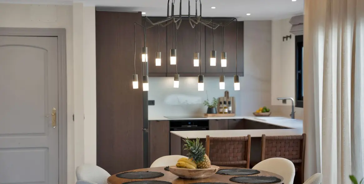 Sale of detached villa in Calahonda 5