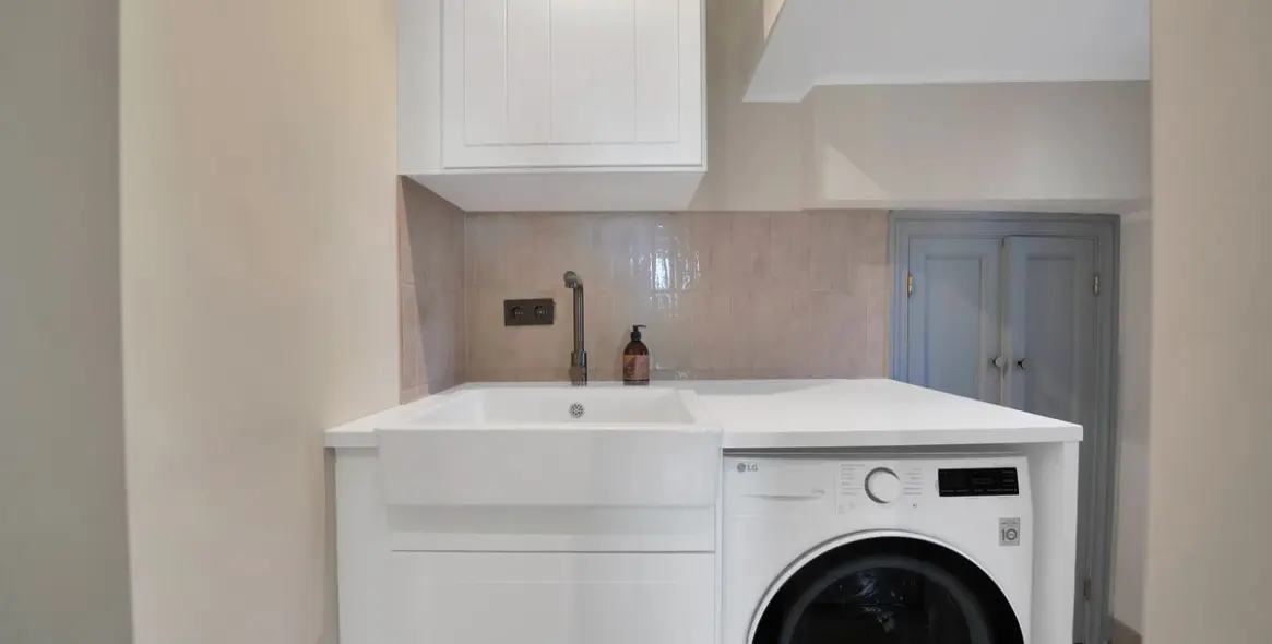 Sale of detached villa in Calahonda 16