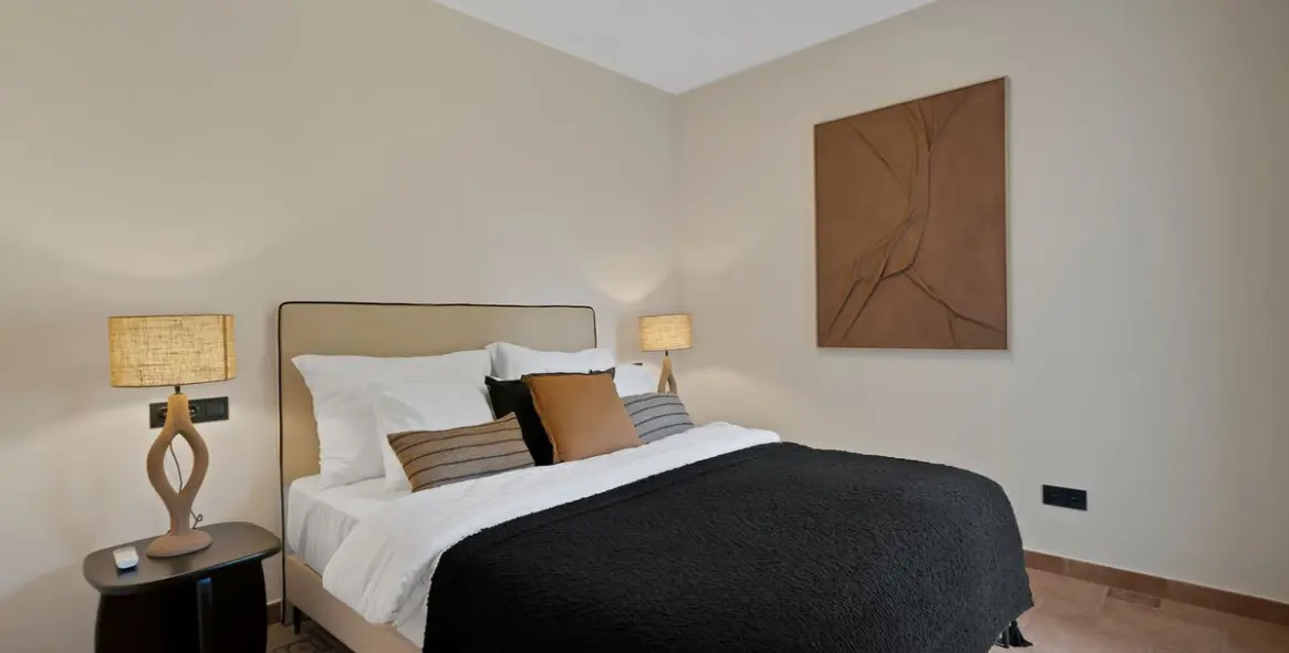 Sale of detached villa in Calahonda 30