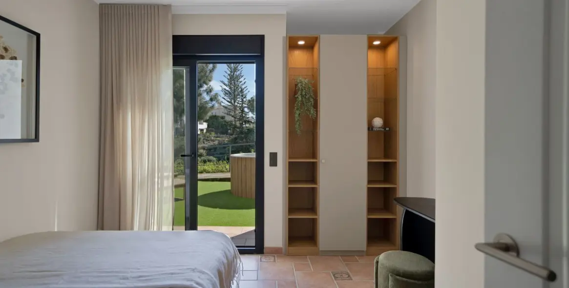 Sale of detached villa in Calahonda 36