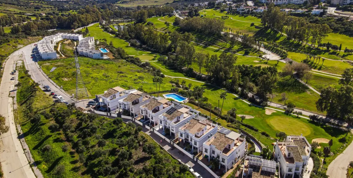 Продажа таунхауса в Estepona 1