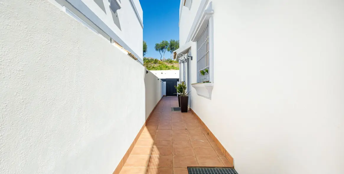 Продажа таунхауса в Estepona 15