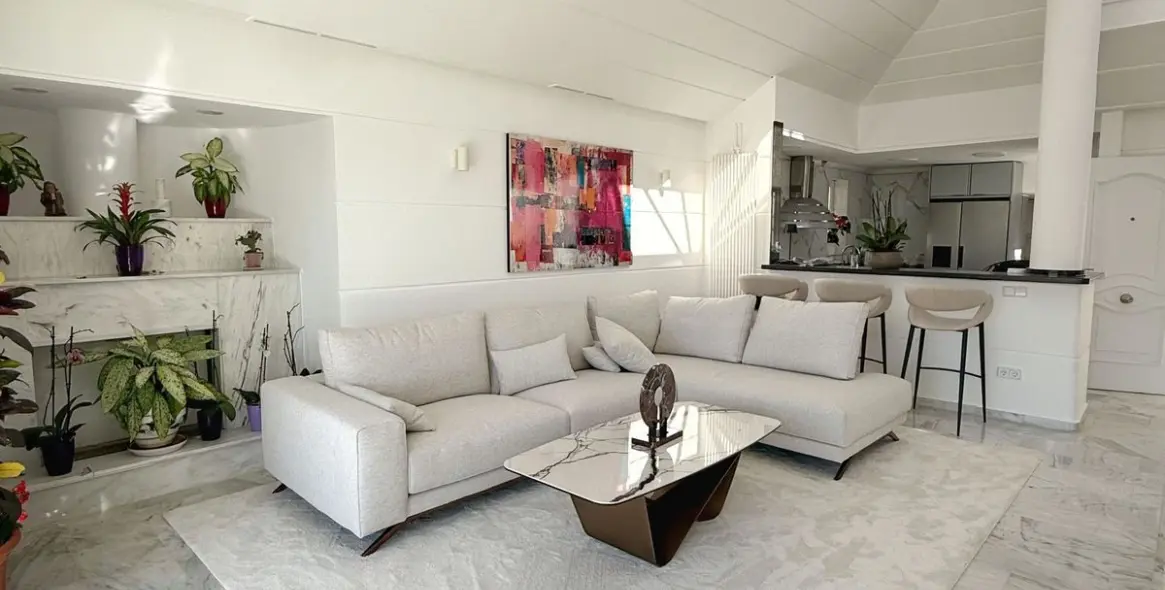 Sale of semi-detached house in Calahonda 3