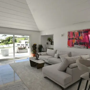 Продажа дома на две семьи в Calahonda