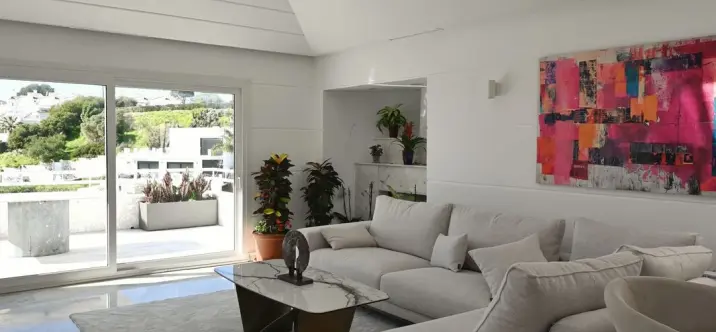 Продажа дома на две семьи в Calahonda 4