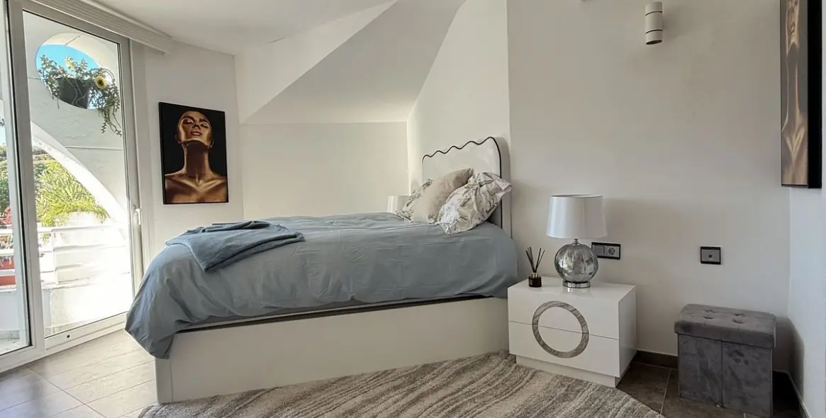 Sale of semi-detached house in Calahonda 9