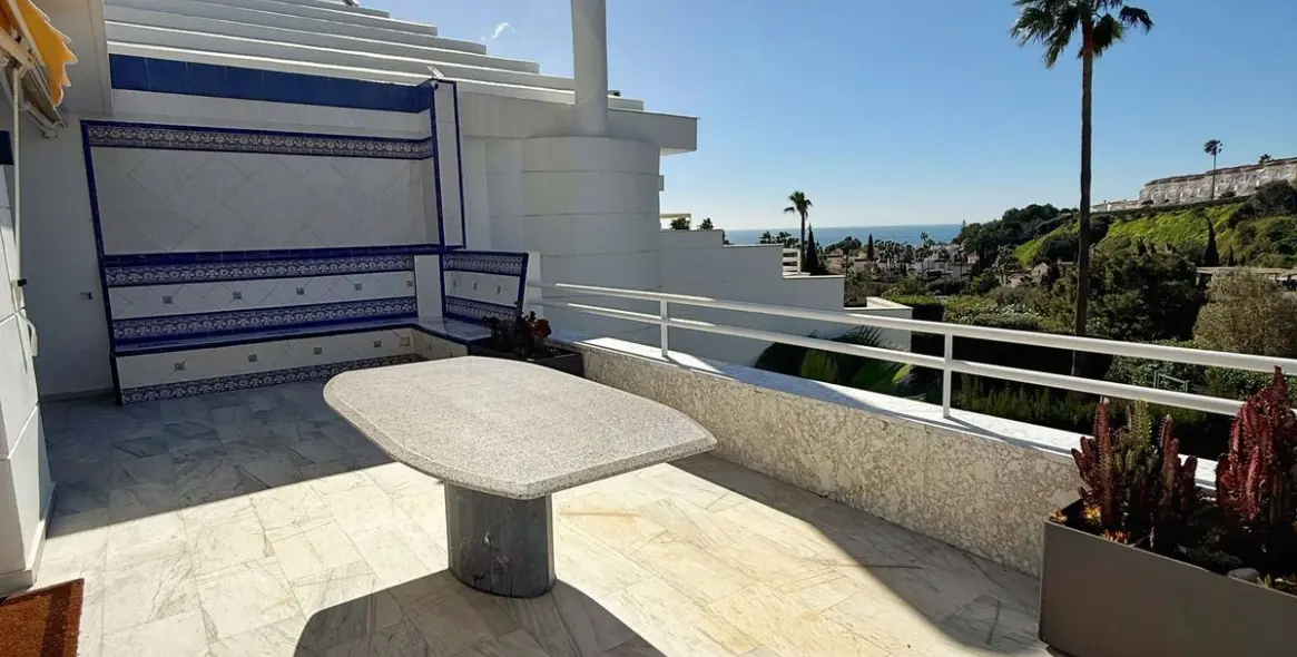 Sale of semi-detached house in Calahonda 11