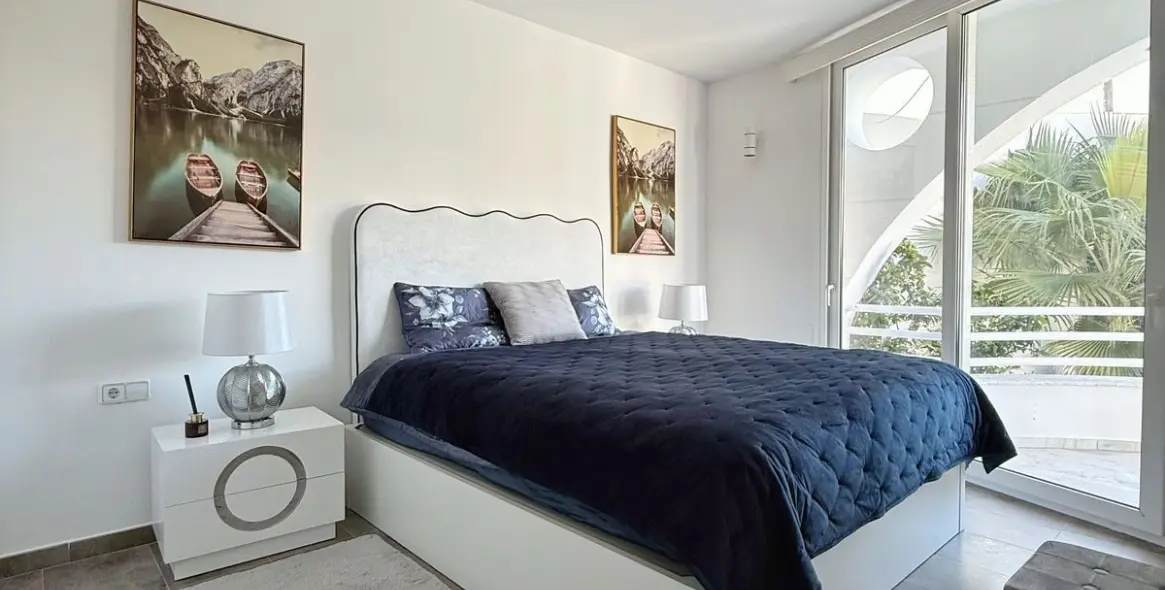 Sale of semi-detached house in Calahonda 13