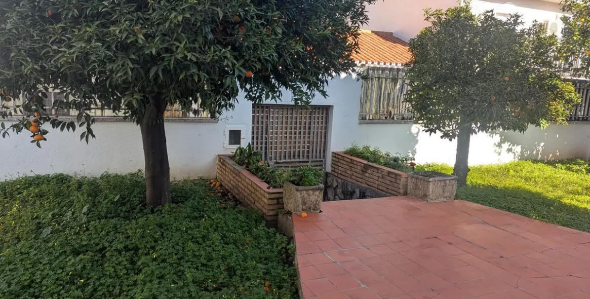 Продажа  отдельно стоящей виллы в Alhaurín de la Torre 10