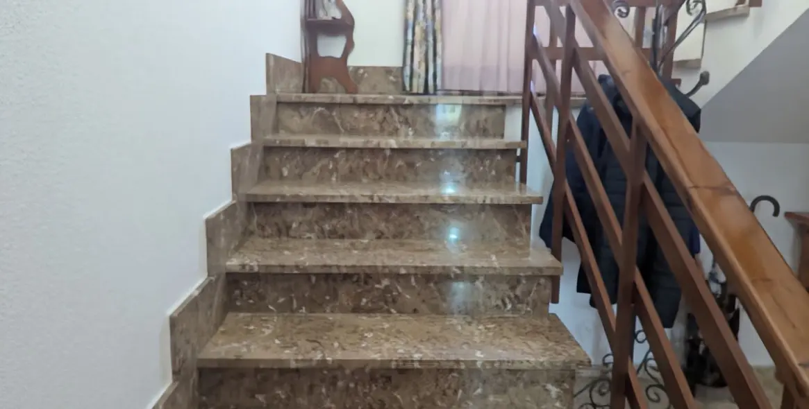 Продажа  отдельно стоящей виллы в Alhaurín de la Torre 39