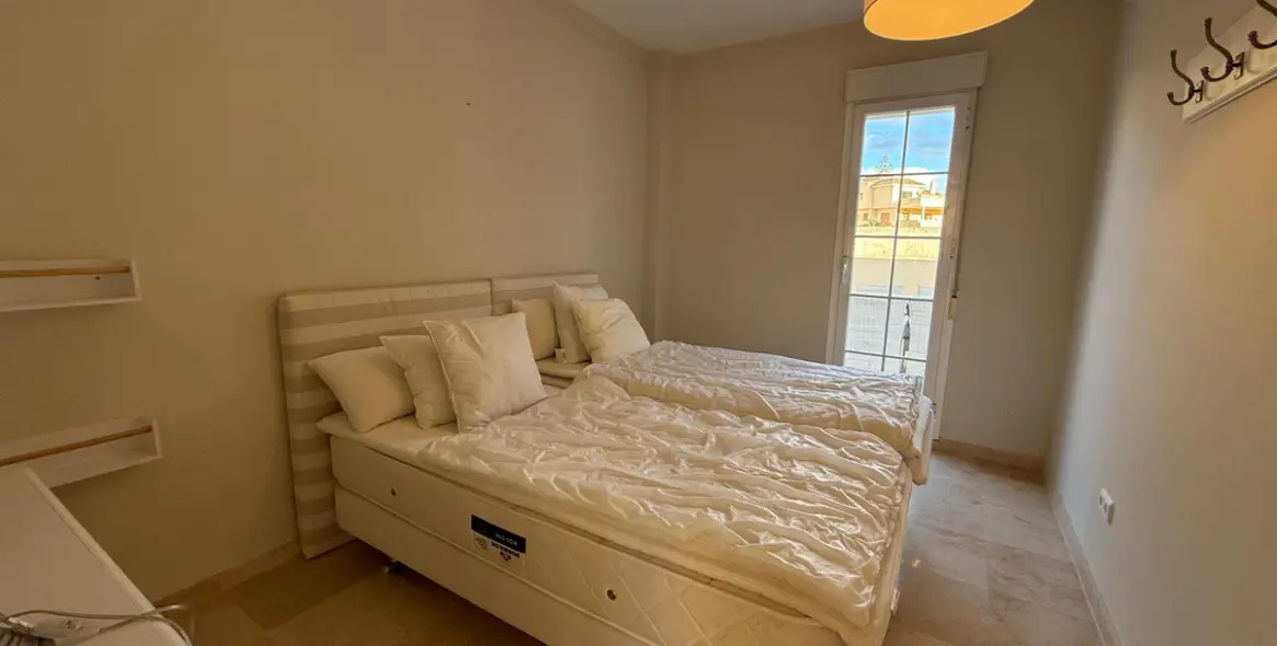 Venta de ático dúplex en Nueva Andalucía 3