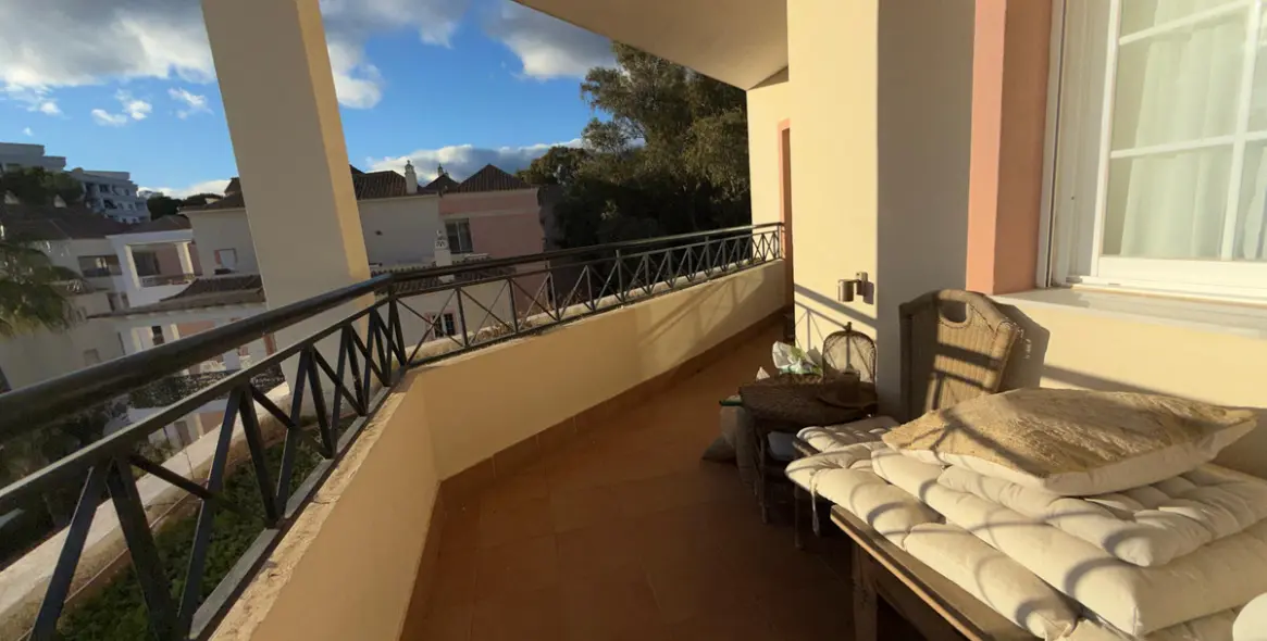 Venta de ático dúplex en Nueva Andalucía 21