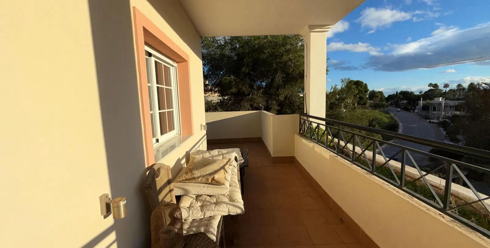 Sale of penthouse duplex in Nueva Andalucía 17