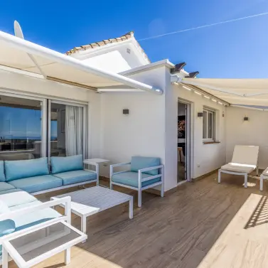 Sale of penthouse duplex in Benahavís