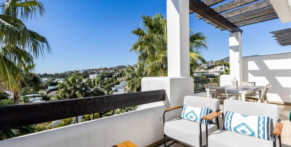 Sale of penthouse duplex in Benahavís 8