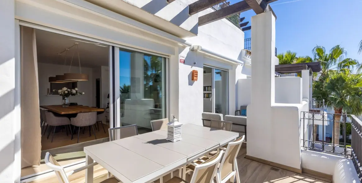 Sale of penthouse duplex in Benahavís 11