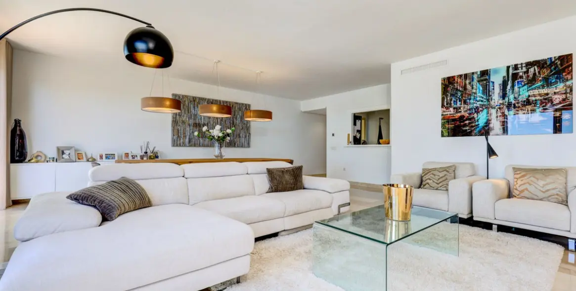 Продажа двухуровневого пентхауса в Benahavís 16