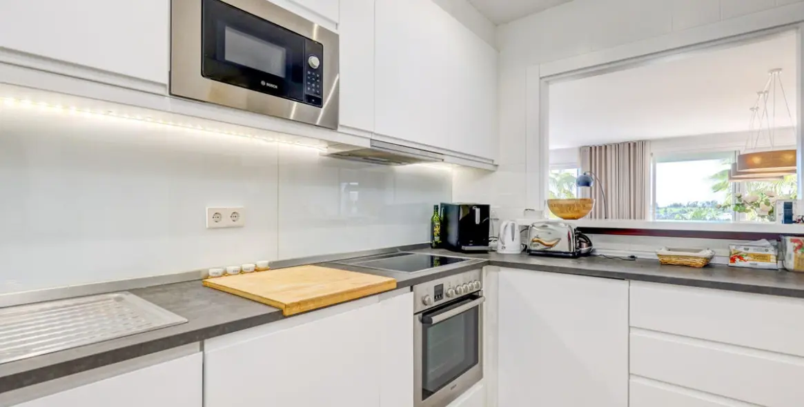 Продажа двухуровневого пентхауса в Benahavís 18