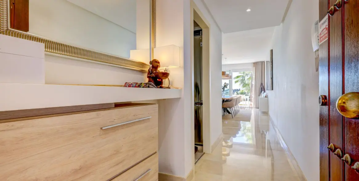 Продажа двухуровневого пентхауса в Benahavís 20