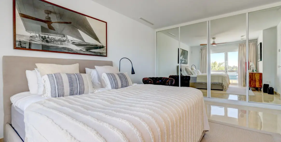 Продажа двухуровневого пентхауса в Benahavís 27